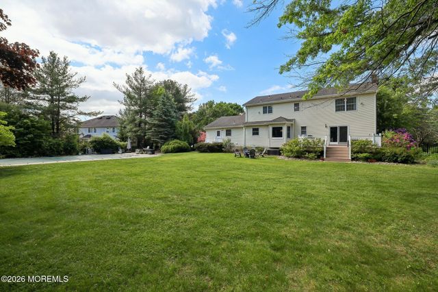 14 Alexander Drive, Monroe, NJ 08831