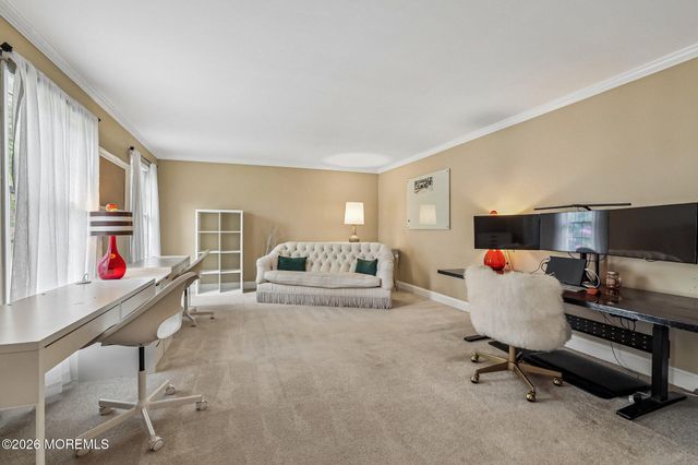 14 Alexander Drive, Monroe, NJ 08831