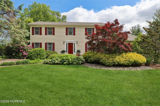 14 Alexander Drive, Monroe, NJ 08831