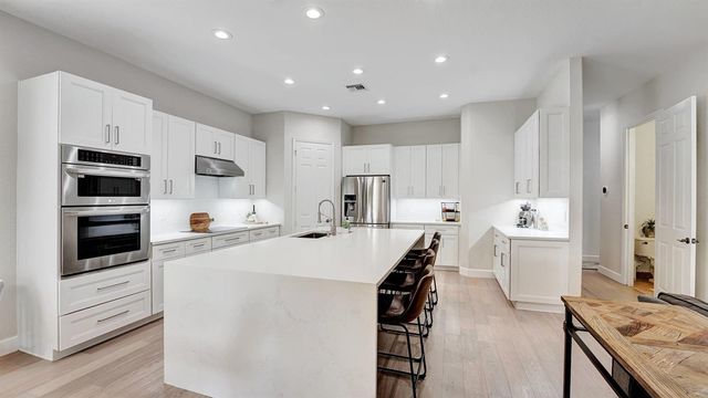 10641 Willow Oak Court, Wellington, FL 33414