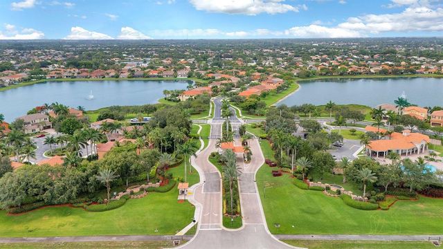 10641 Willow Oak Court, Wellington, FL 33414