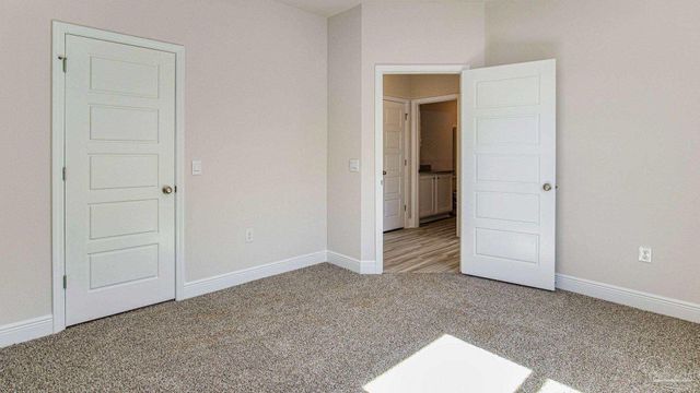 5030 Gaineswood Dr, Milton, FL 32583