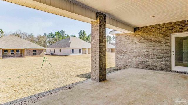 5030 Gaineswood Dr, Milton, FL 32583