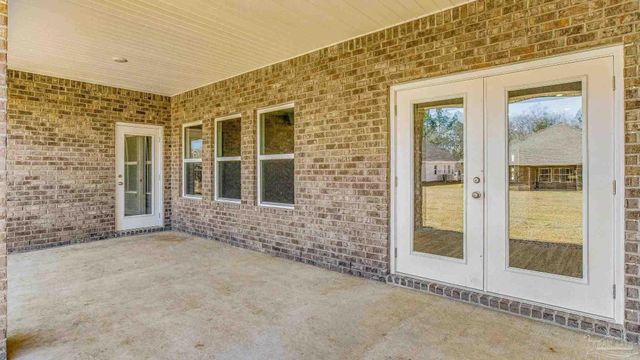 5030 Gaineswood Dr, Milton, FL 32583