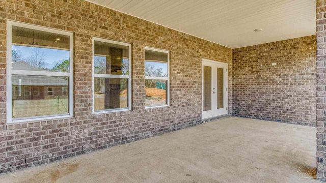 5030 Gaineswood Dr, Milton, FL 32583