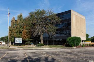 3180 Adloff Lane, Springfield, IL 62702