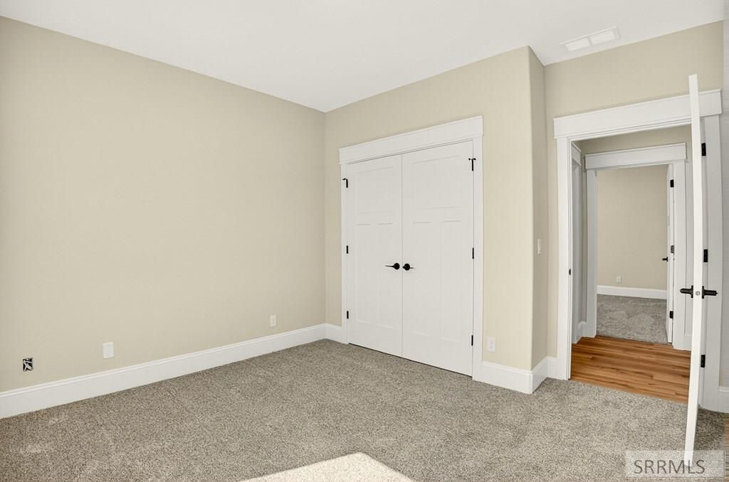 Image 17 of property listing at 452 Zions St, Shelley, ID 83274