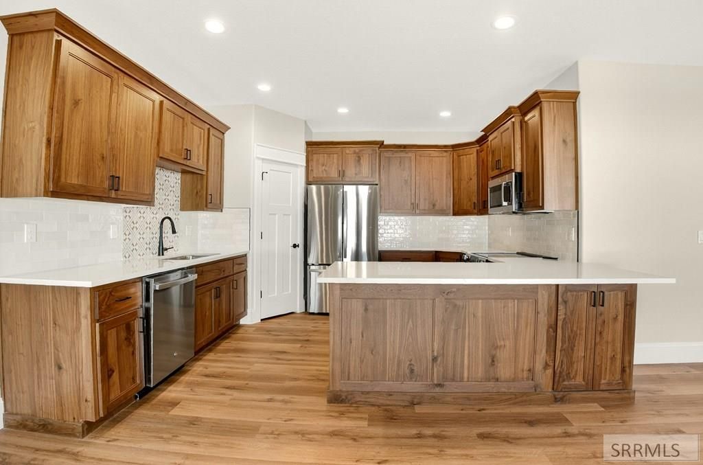 Image 5 of property listing at 452 Zions St, Shelley, ID 83274