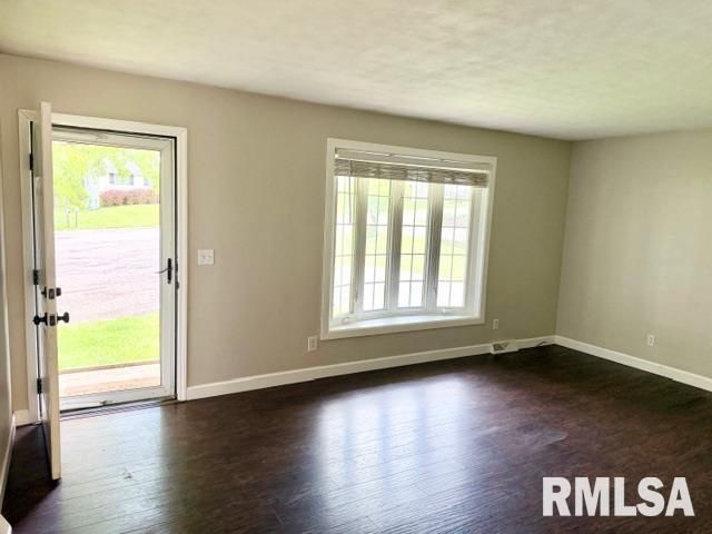 1321 N SCHNEBLIN Court, Peoria, IL 61604