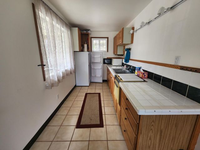 11238 E Evans Creek Road, Rogue River, OR 97537