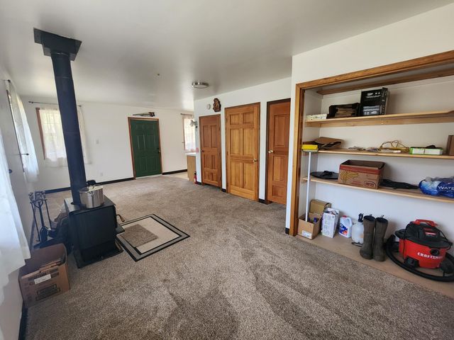 11238 E Evans Creek Road, Rogue River, OR 97537