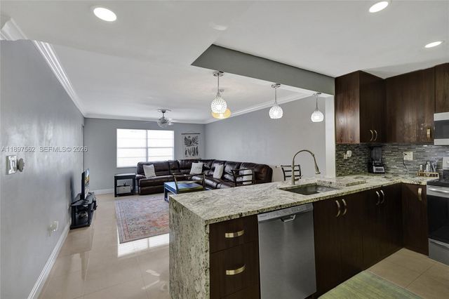 4314 NW 9th Avenue 33D, Deerfield Beach, FL 33064