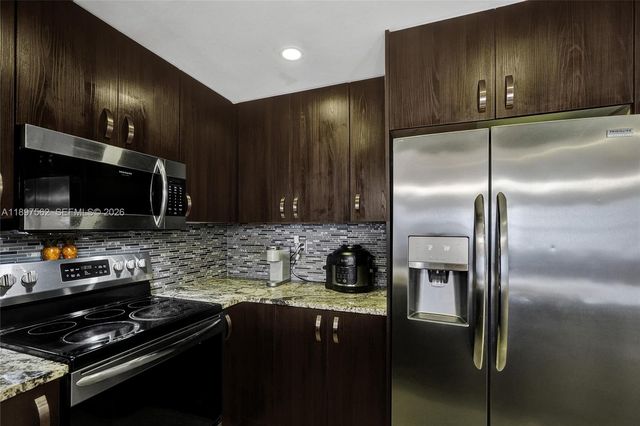 4314 NW 9th Avenue 33D, Deerfield Beach, FL 33064