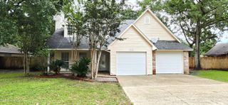 7104 Oakhurst Drive, Ocean Springs, MS 39564