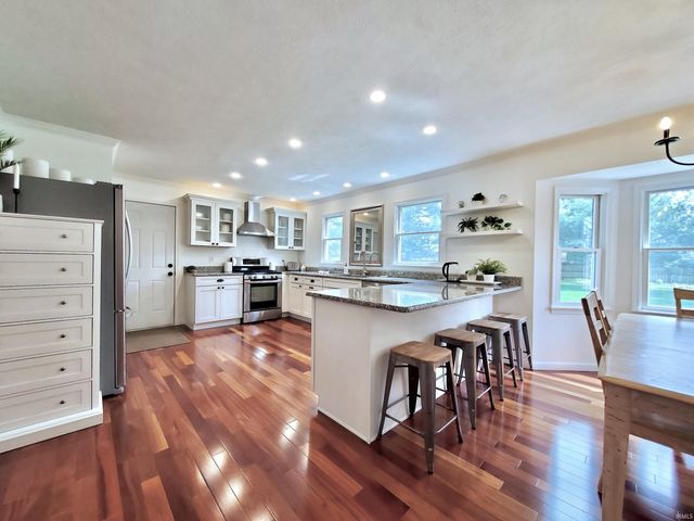 51020 Ashley Drive, Granger, IN 46530