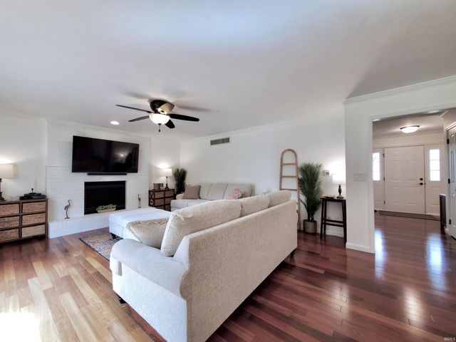 51020 Ashley Drive, Granger, IN 46530
