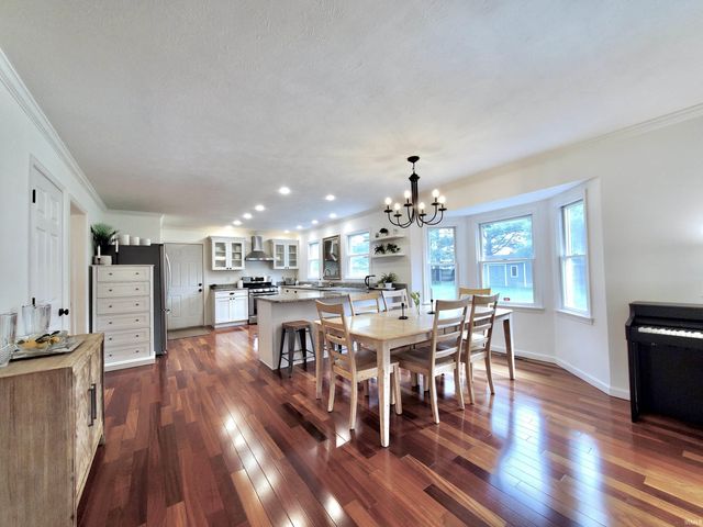 51020 Ashley Drive, Granger, IN 46530