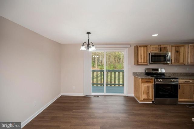 5200 HAMS FORD RD, Woodford, VA 22580