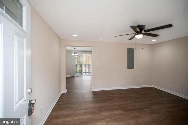 5200 HAMS FORD RD, Woodford, VA 22580