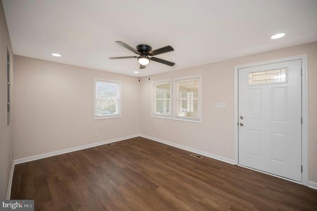 5200 HAMS FORD RD, Woodford, VA 22580