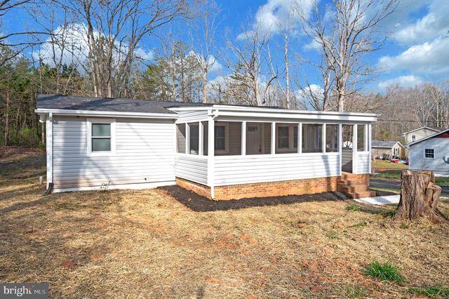 5200 HAMS FORD RD, Woodford, VA 22580
