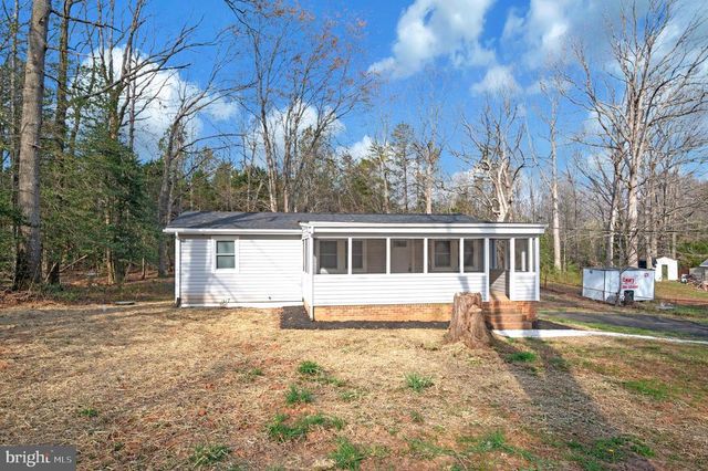 5200 HAMS FORD RD, Woodford, VA 22580