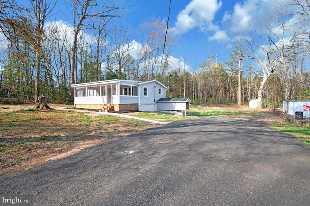 5200 HAMS FORD RD, Woodford, VA 22580