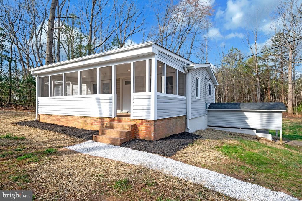 5200 HAMS FORD RD, Woodford, VA 22580