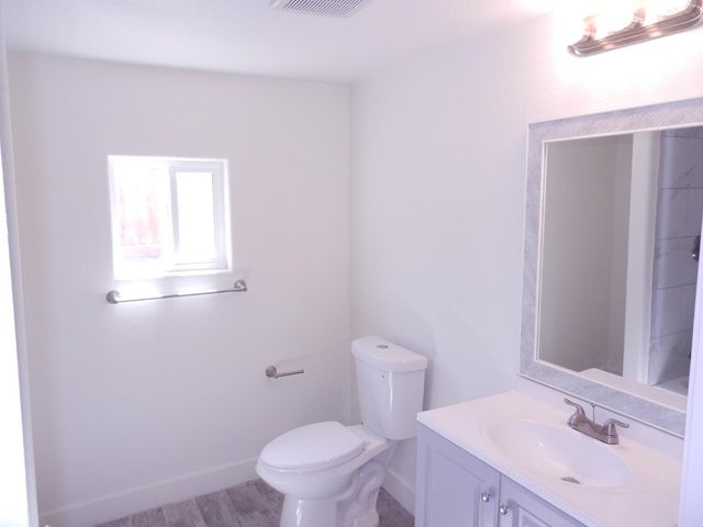 2413 S Sierra Vista Avenue, Fresno, CA 93725