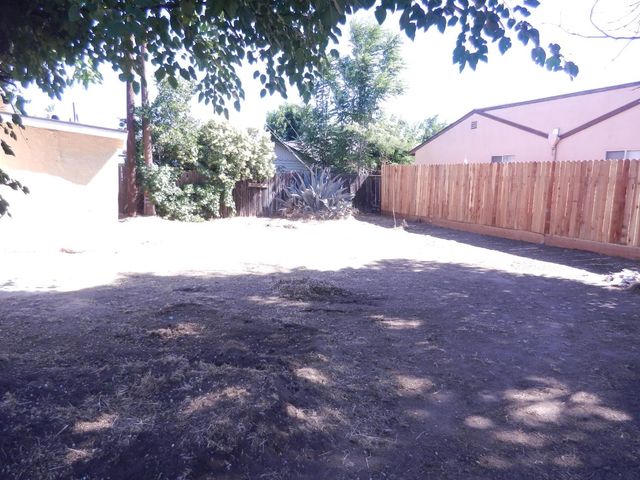 2413 S Sierra Vista Avenue, Fresno, CA 93725