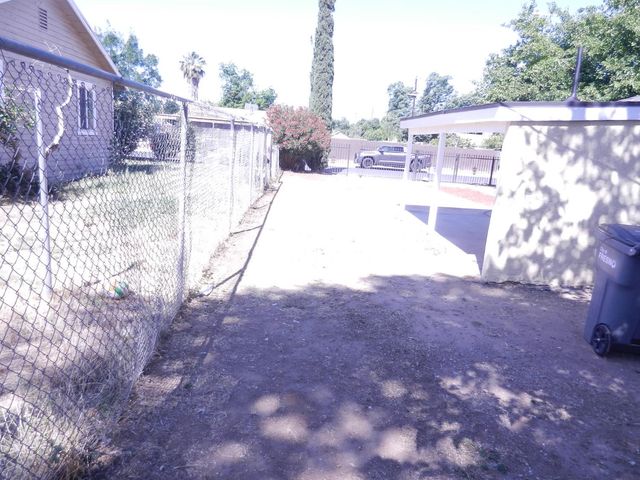 2413 S Sierra Vista Avenue, Fresno, CA 93725