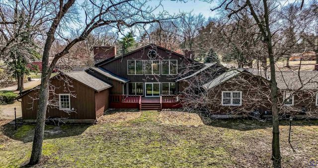 200 SW Yorkshire RD, Topeka, KS 66606