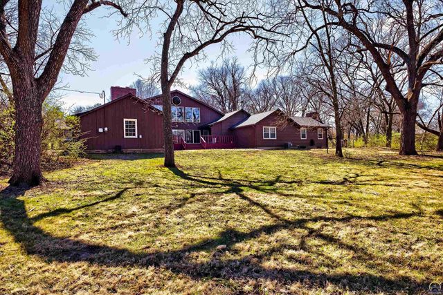 200 SW Yorkshire RD, Topeka, KS 66606