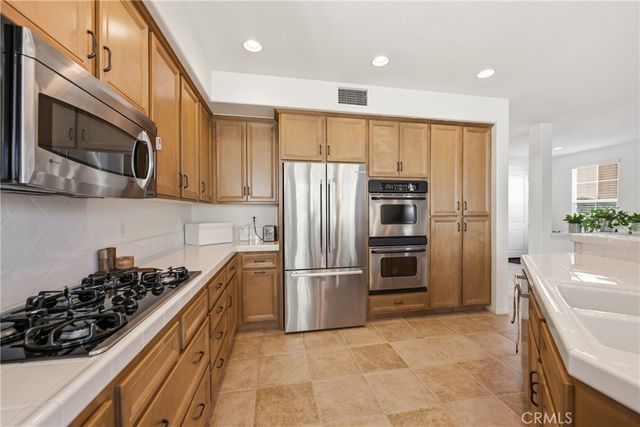 2273 Swift Fox Court, Simi Valley, CA 93065