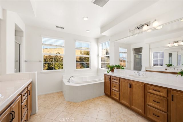2273 Swift Fox Court, Simi Valley, CA 93065