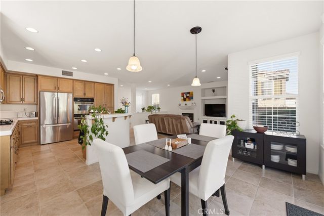 2273 Swift Fox Court, Simi Valley, CA 93065