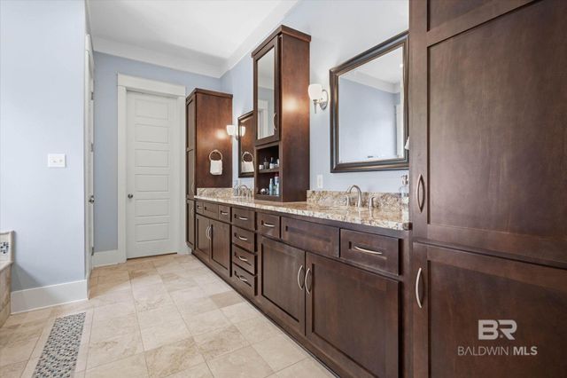 6100 Oakwood Lane, Fairhope, AL 36532