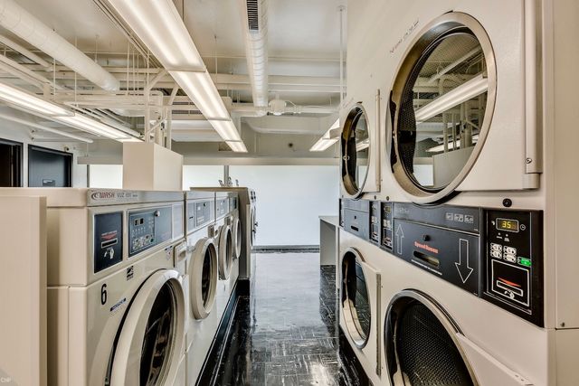 900 N Lake Shore Drive 2405, Chicago, IL 60611