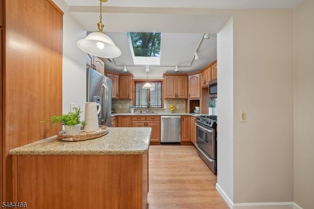 2382 Longfellow Ave, Scotch Plains Twp., NJ 07076