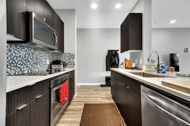 1565 Fiji Street, Dallas, TX 75203