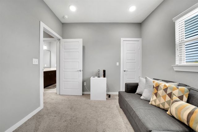 1565 Fiji Street, Dallas, TX 75203