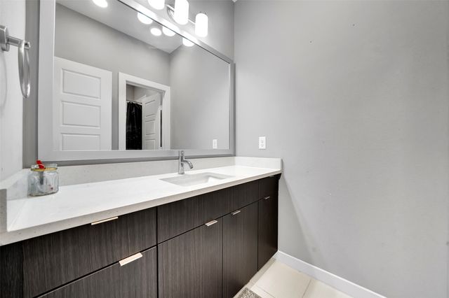 1565 Fiji Street, Dallas, TX 75203