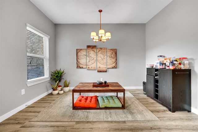 1565 Fiji Street, Dallas, TX 75203