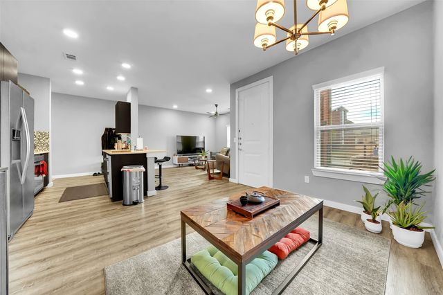 1565 Fiji Street, Dallas, TX 75203