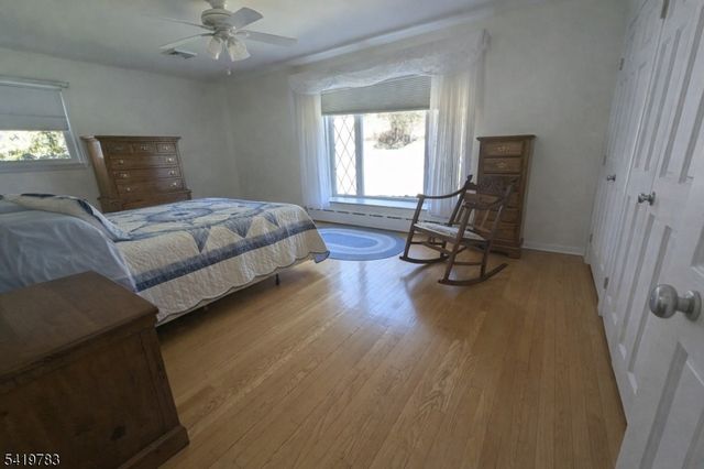 831 Uniontown Rd, Lopatcong Twp., NJ 08865