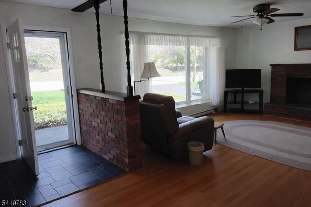 831 Uniontown Rd, Lopatcong Twp., NJ 08865