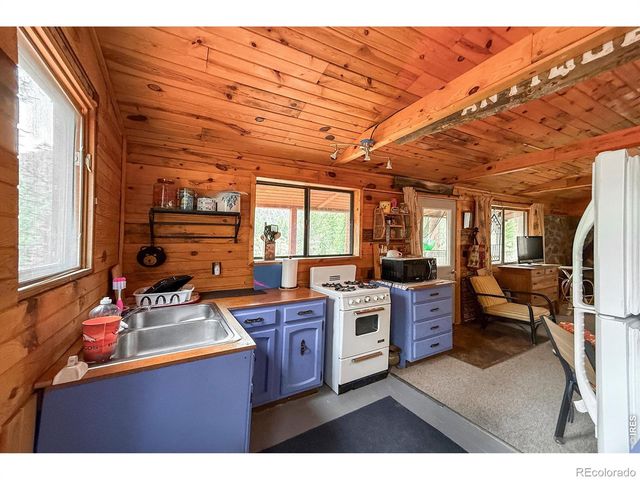 2508 Riverside Drive, Lyons, CO 80540