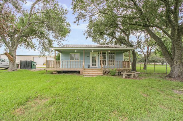 17115 County Road 831, Pearland, TX 77584