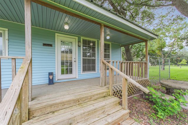 17115 County Road 831, Pearland, TX 77584