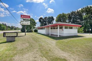 5204 Davison Road, Burton, MI 48509